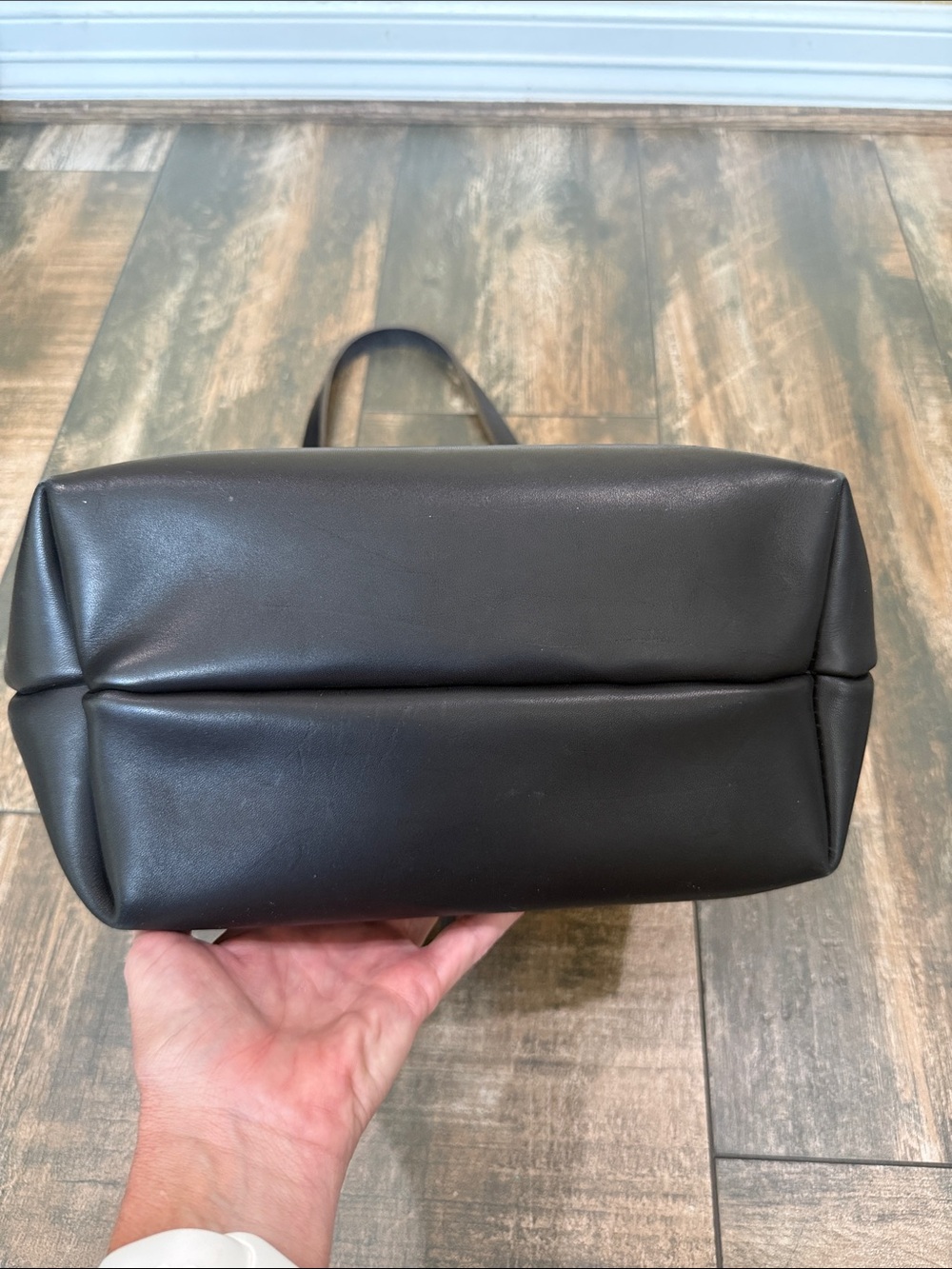 Portland Leather Black Leather Tote with Front Pocket - Picture 4 of 5
